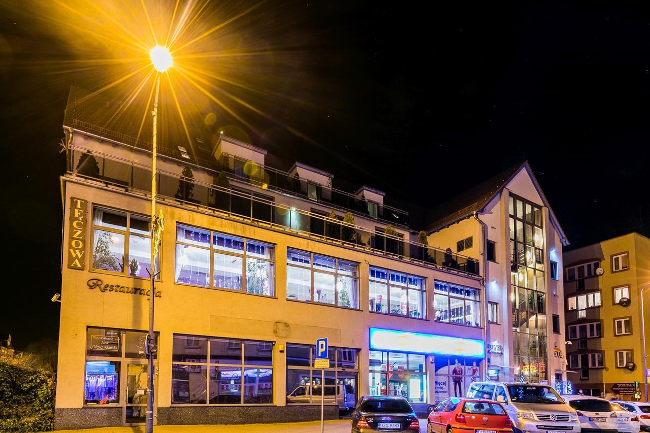 Hotel Restauracja Teczowa Luban Exterior photo